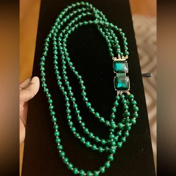 Vintage Luxury Emerald Crystal & Malachite Beaded Statement Necklace - Picture 5 of 8